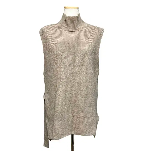 Lucia ベージュノースリーブニットウィンターネックポーラー